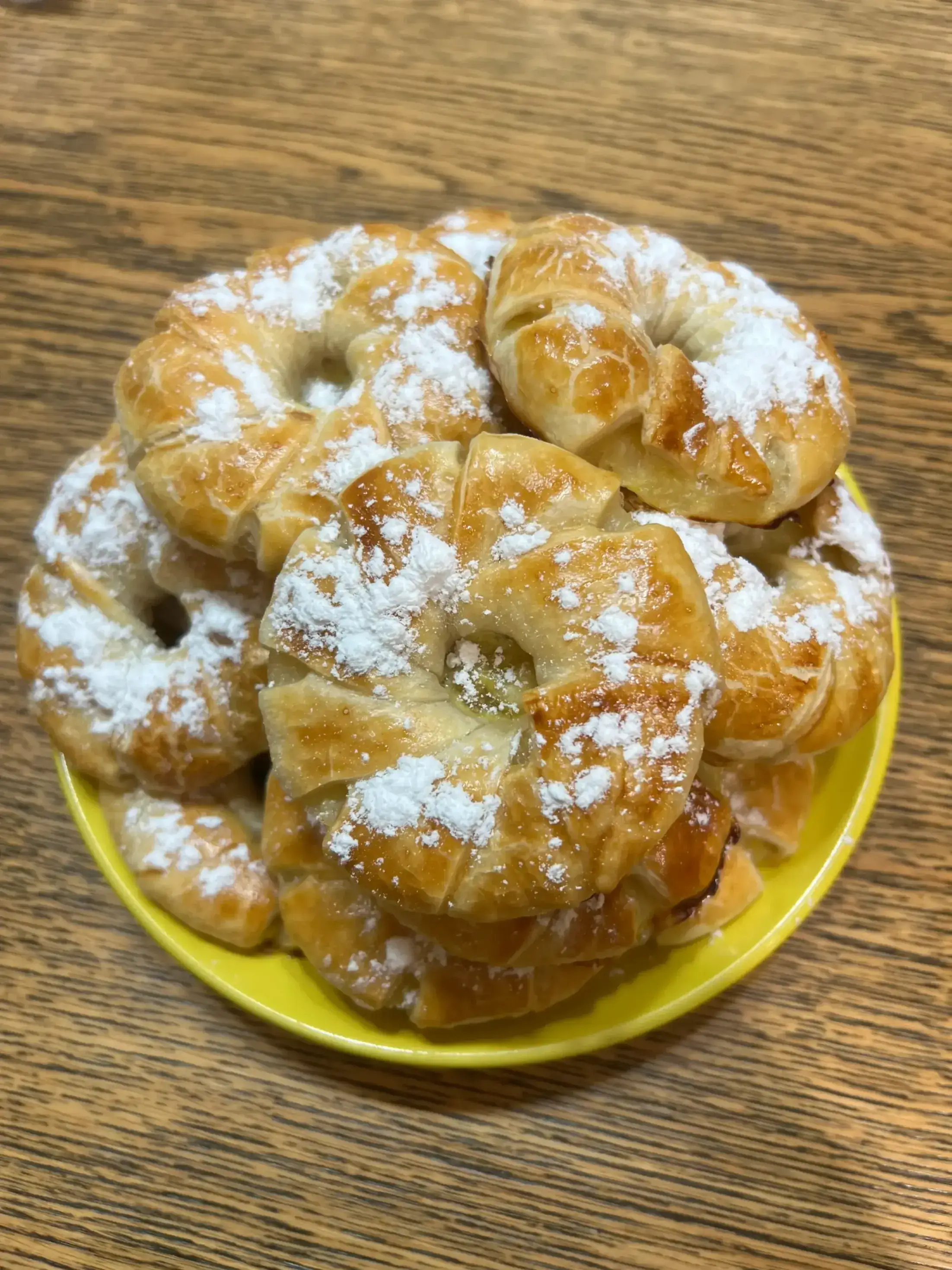 Ананасы в слоёном тесте