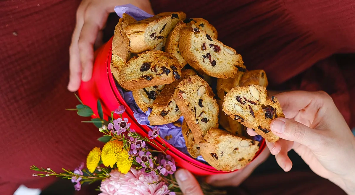 Апельсиновые бискотти с клюквой