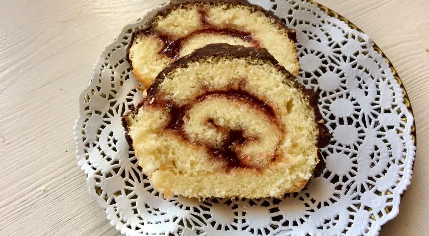 Бисквитный рулет