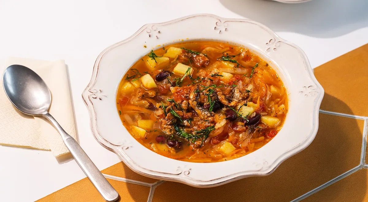 Борщ с килькой