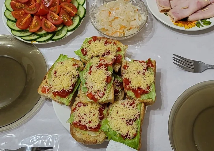 Брускетта с томатом