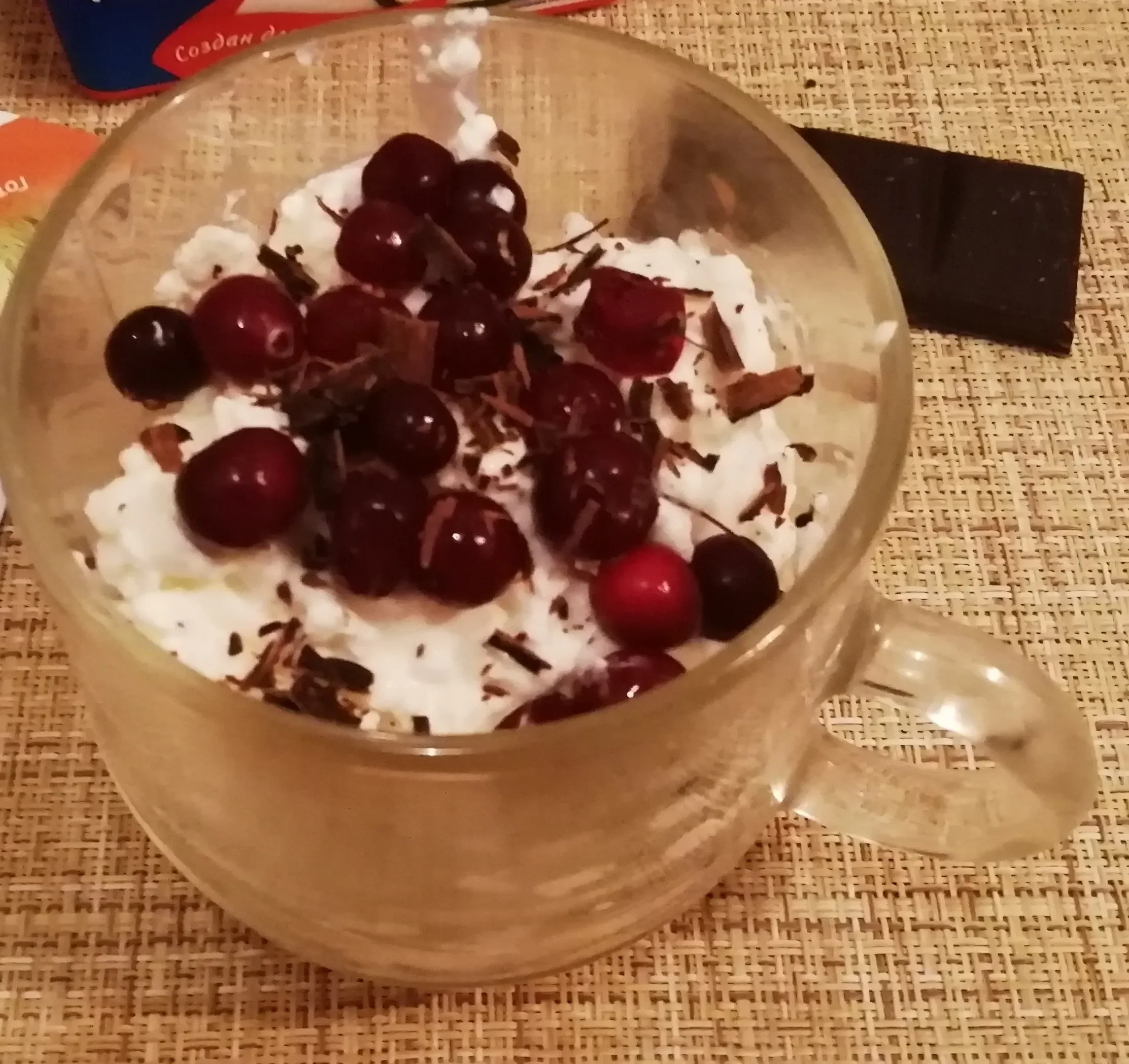 Быстрый творожный десерт в стакане