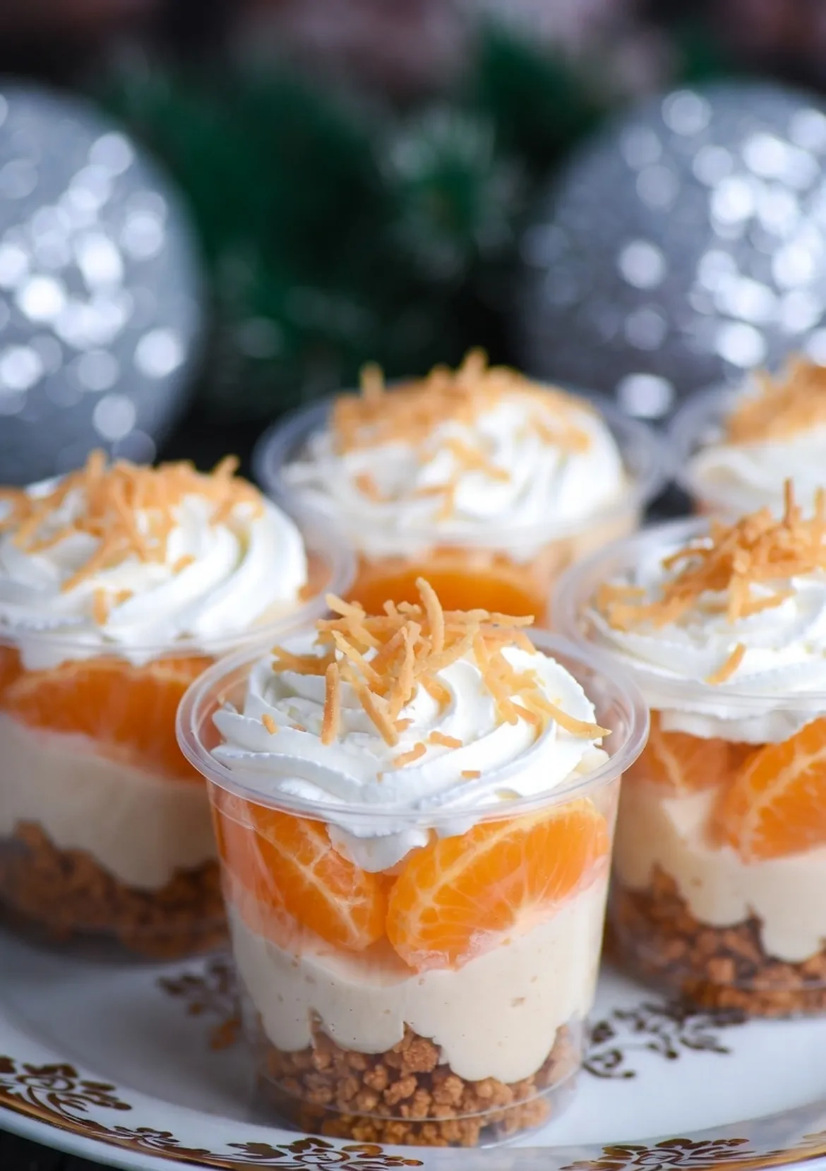 Десерт «Снежинки» в стаканах