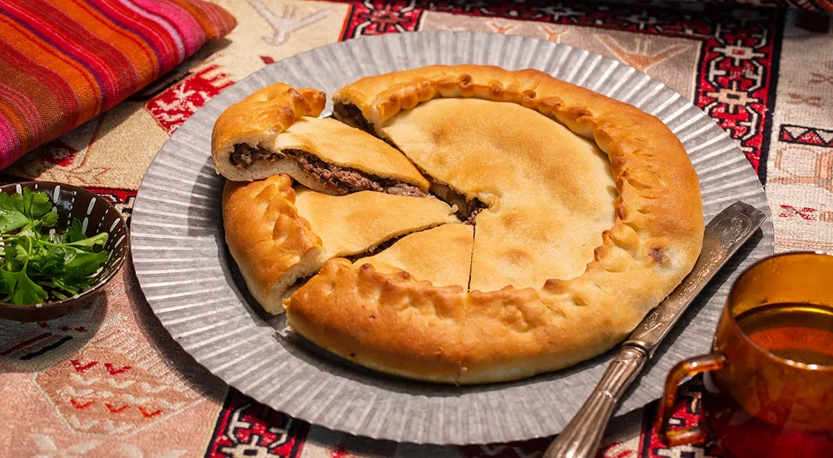 Фыдчин, осетинский пирог с мясом