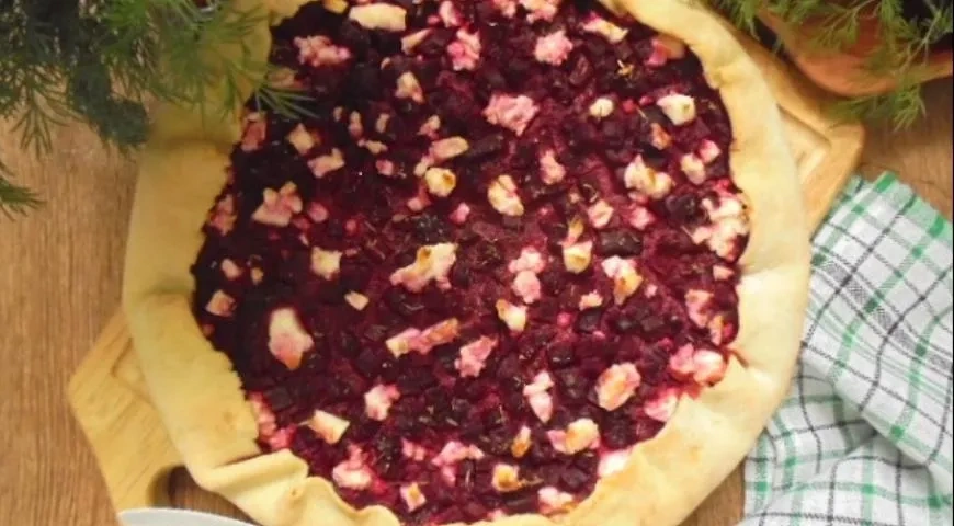 Галета со свеклой и брынзой