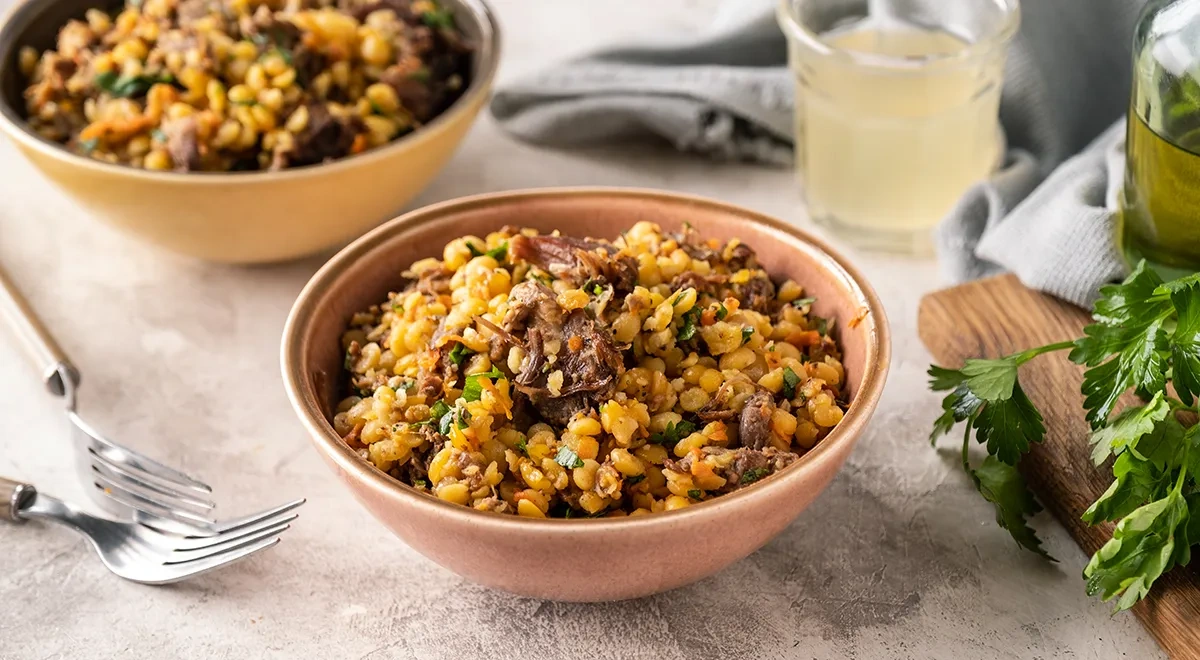 Гороховая каша с тушенкой