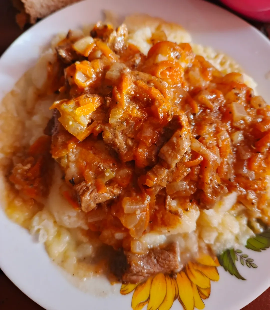 Гуляш из свинины