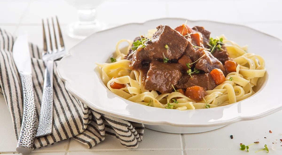 Гуляш из говядины как в советской столовой