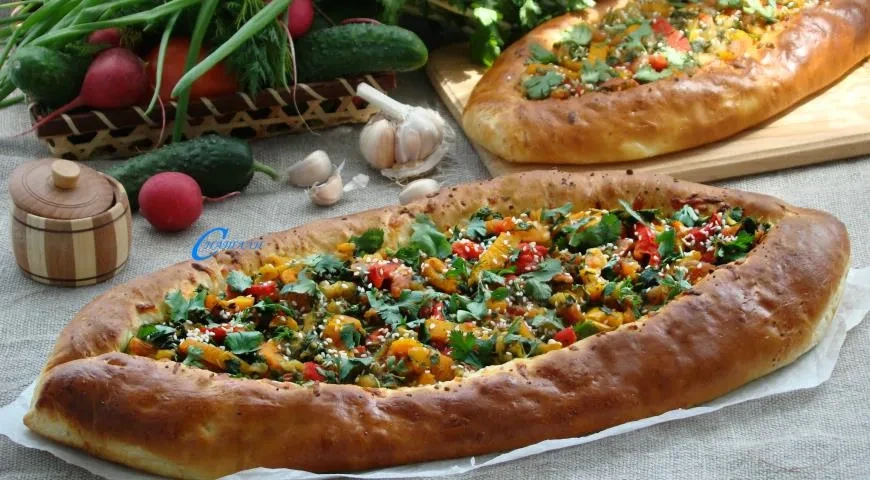 Хачапури с запеченными овощами