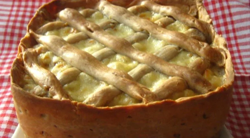 Итальянская подарочная кростата с куриным мясом и картофелем (Crоstata con patate e pollo)