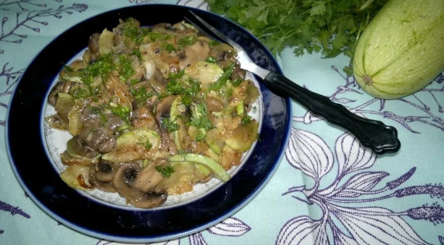 Кабачки с грибами