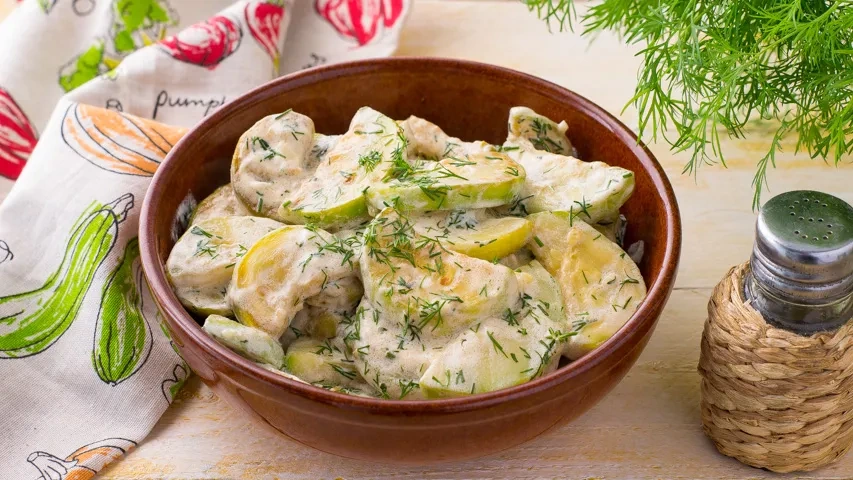 Кабачки тушеные в сметане с чесноком, Заходник