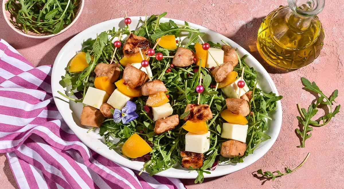 Канапе с курицей на шпажках