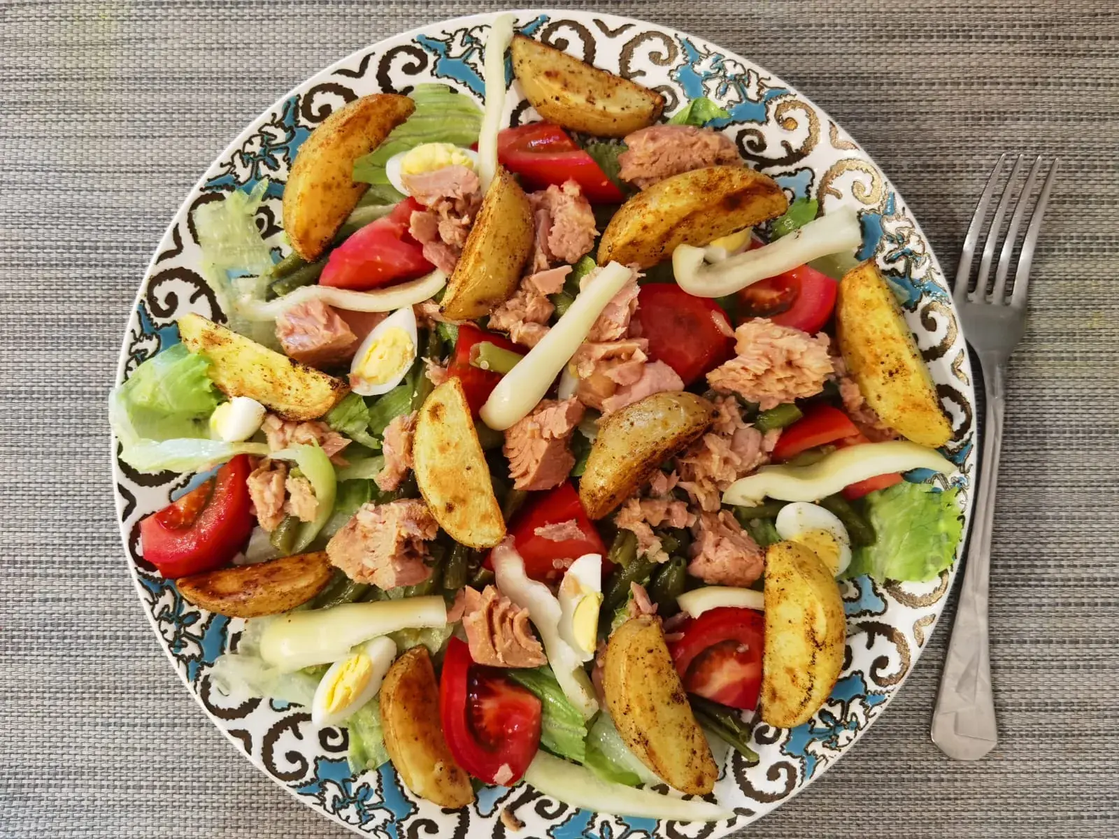 Картофельный салат с тунцом