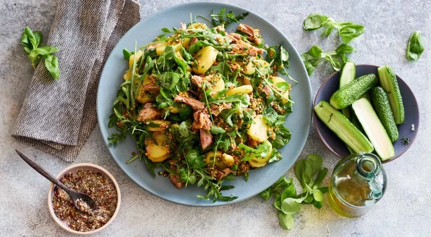 Картофельный салат с курицей-гриль