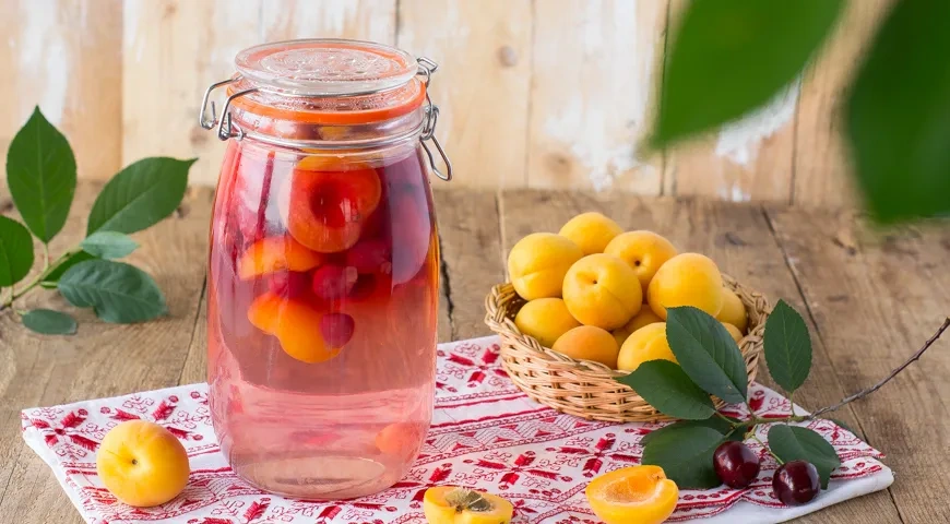 Компот из абрикосов и вишни, Заходник