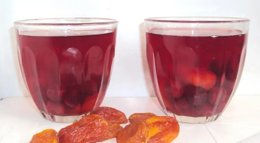 Компот из клюквы и кураги