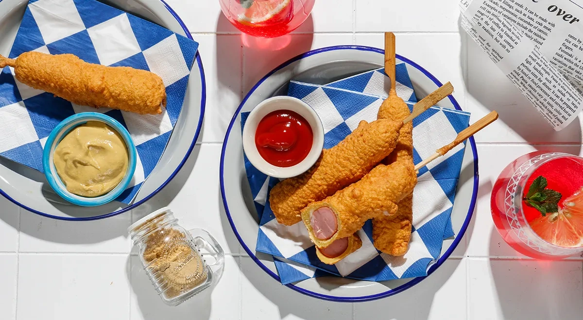 Корн-доги с сосиской и сыром