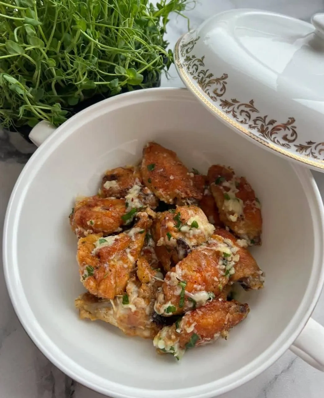 Крылышки в сырно-чесночном соусе