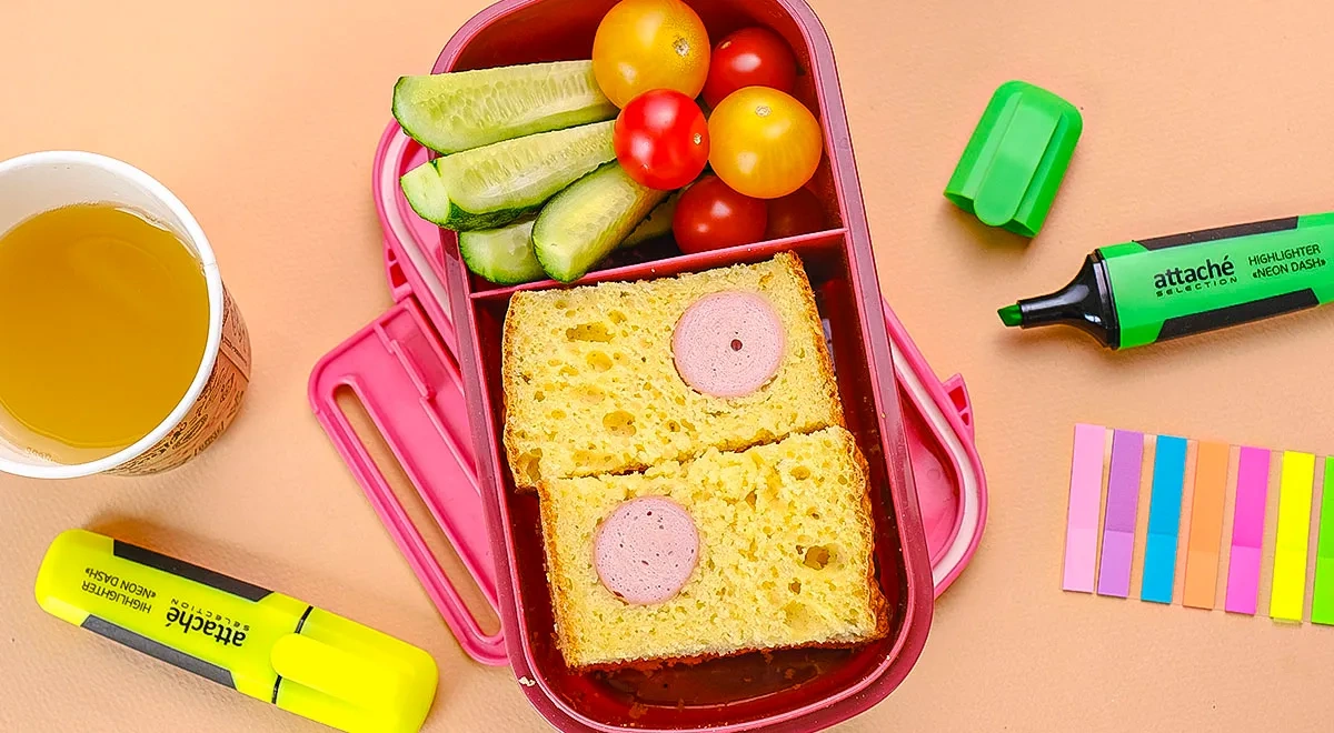 Кукурузные кексы с сосисками