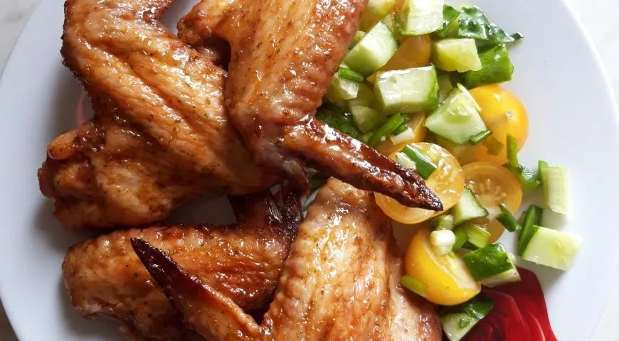 Куриные крылышки в оригинальном маринаде, фото готового блюда