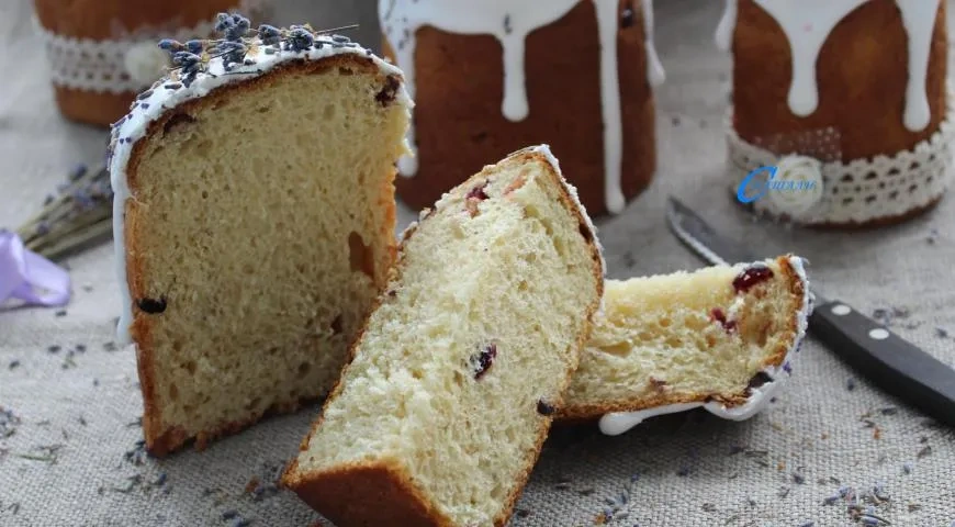 Лавандовые пуховые куличи