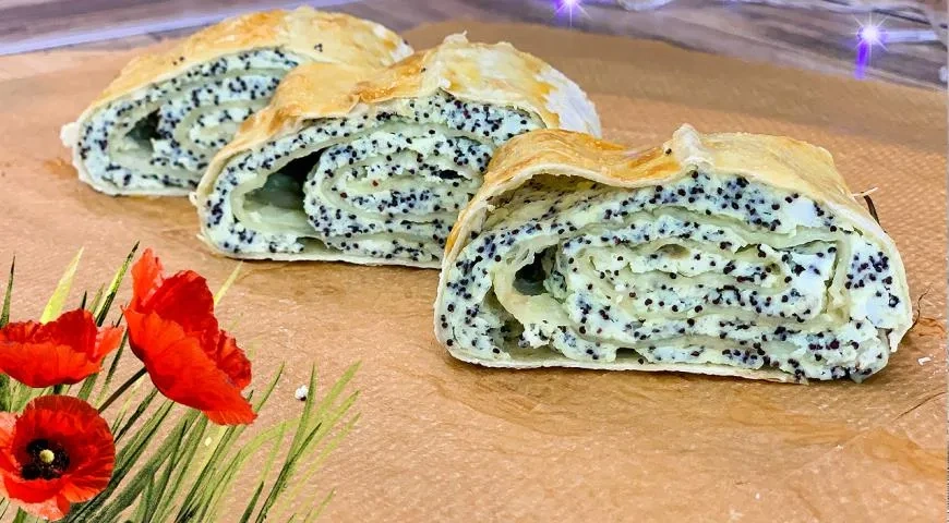 Маковый рулет из лаваша