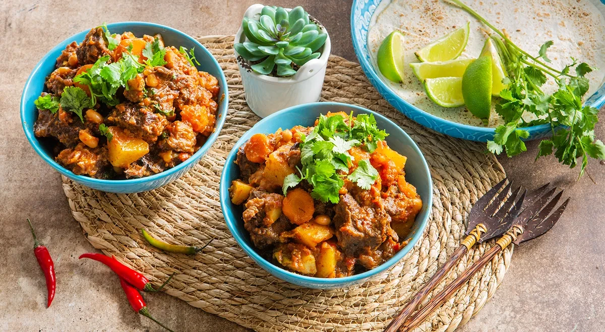 Мексиканское рагу с мясом, овощами и фасолью