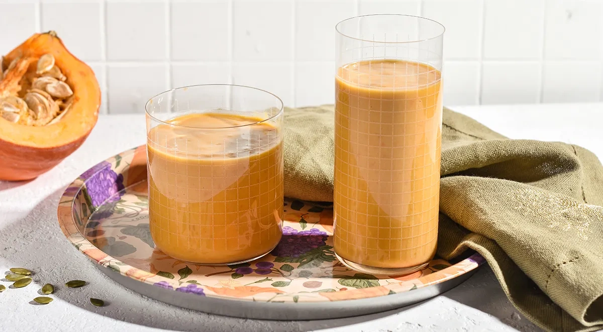 Молоко из тыквенных семечек с курагой