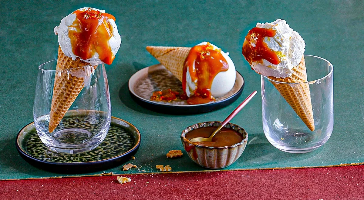 мороженое с карамелью