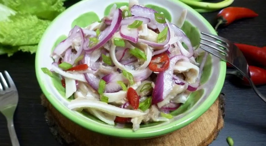 Острая закуска из свиных ушей