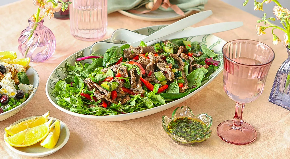 Острый салат с говядиной