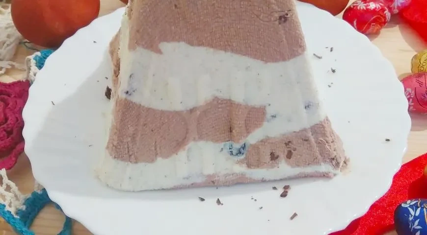 Пасха с черносливом