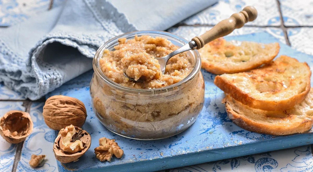 Паста из грецких орехов с медом