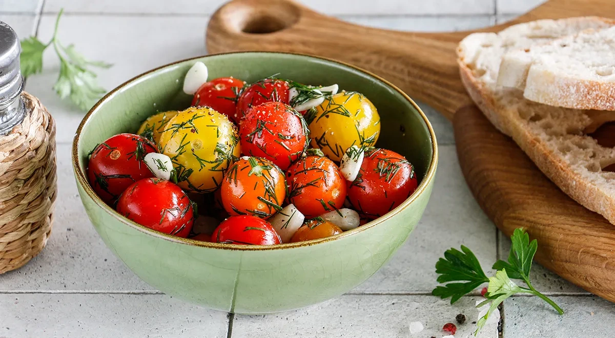 Помидоры черри быстрого приготовления с чесноком