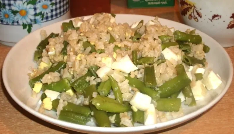 Рис с фасолью и яйцом