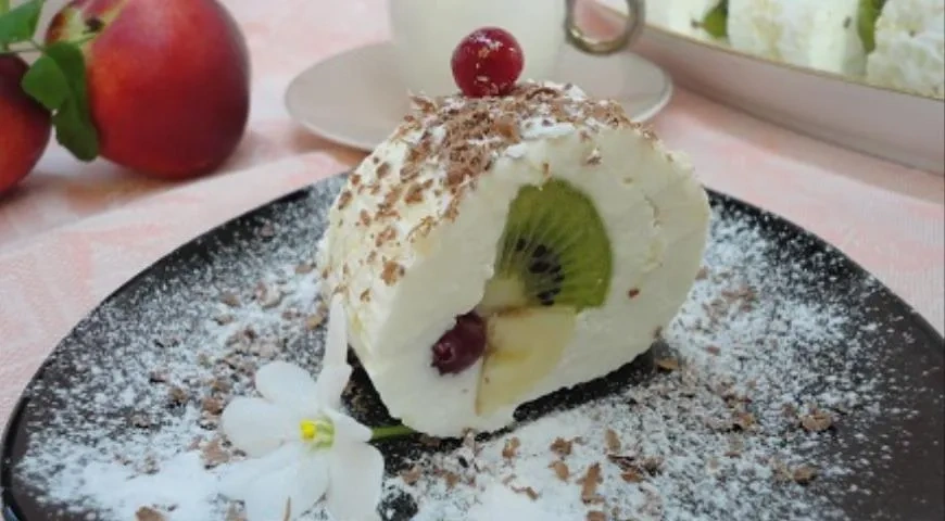 Роллы из творога с фруктами