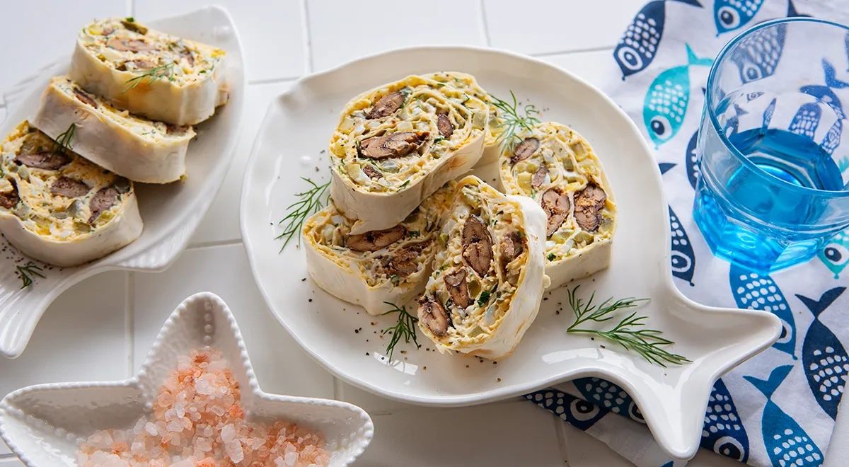 Рулет из лаваша со шпротами