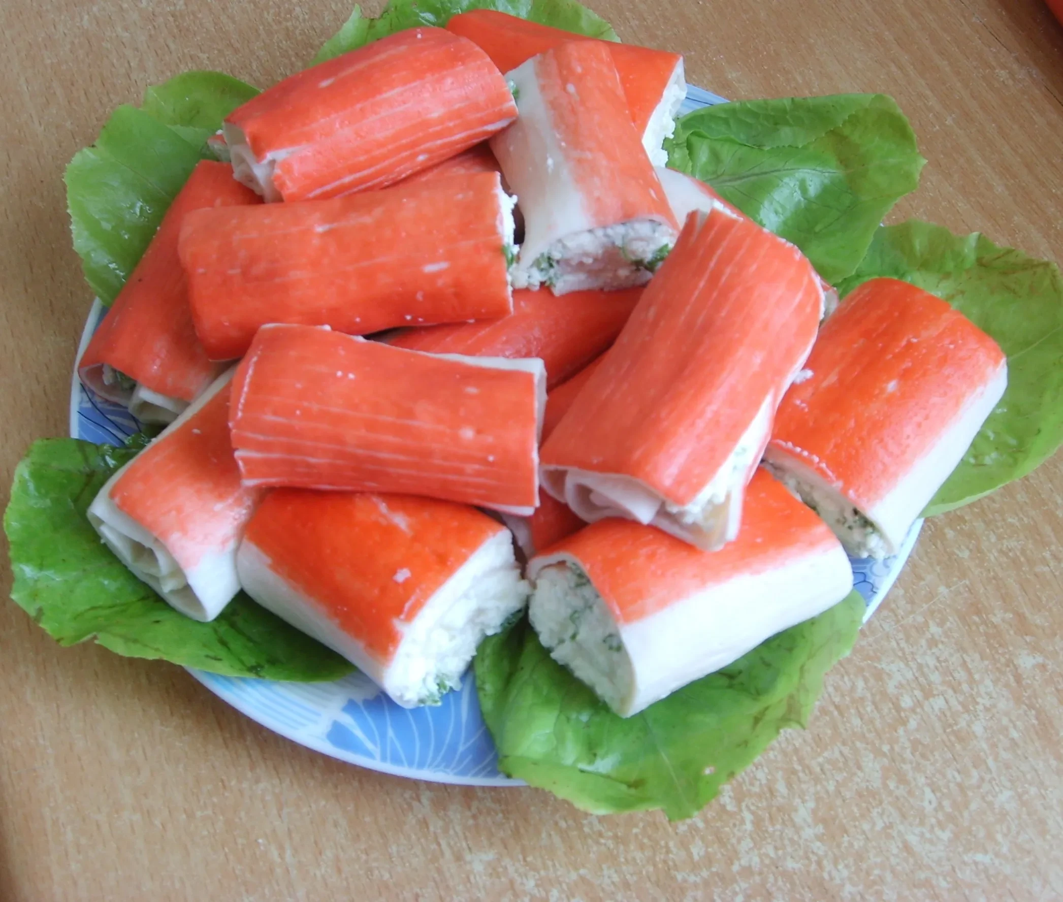 Рулеты из крабовых палочек