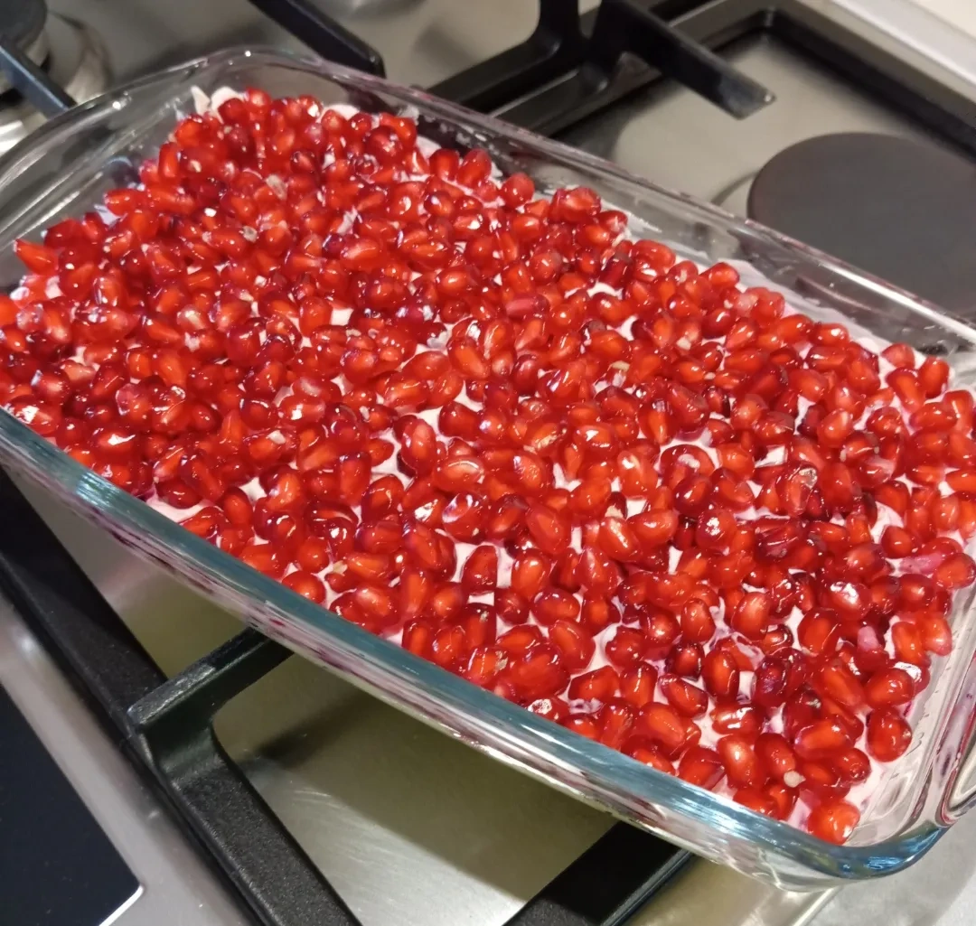 Салат «Гранатовый браслет»