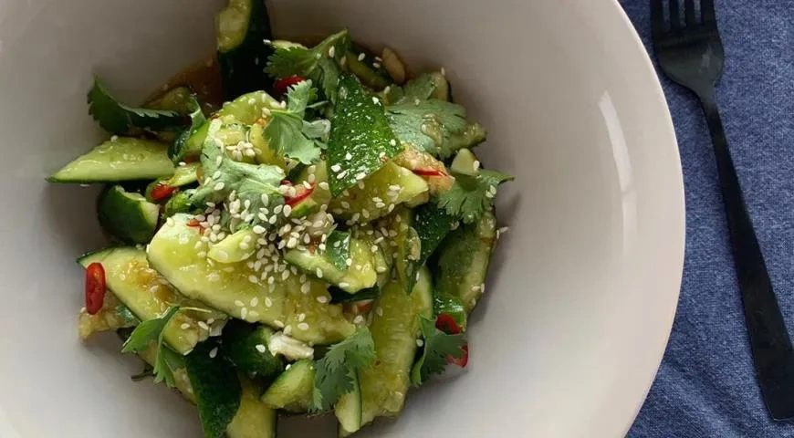 Салат из битых огурцов по-китайски