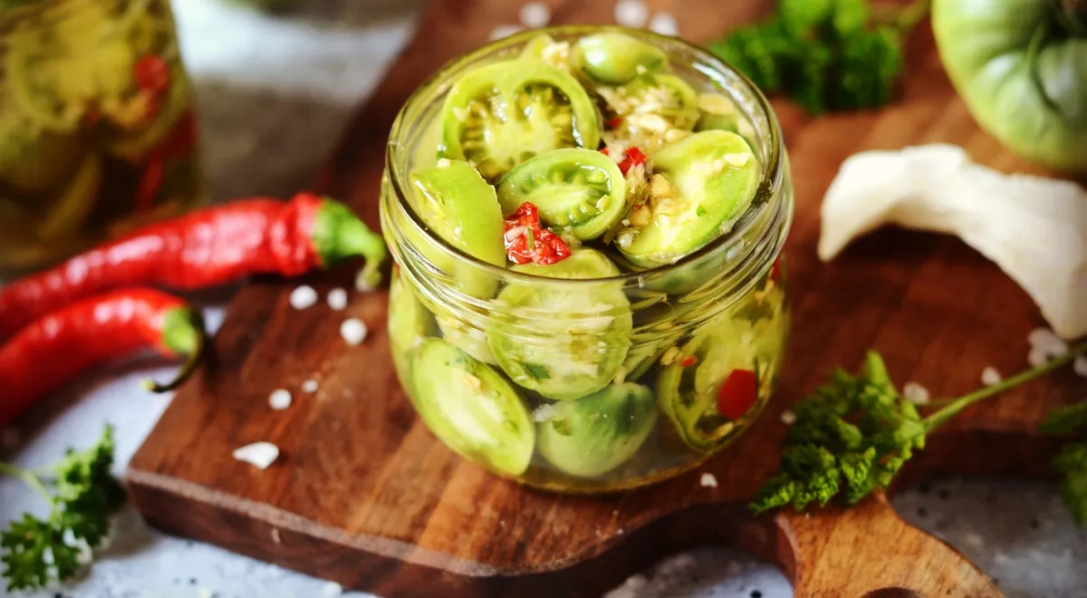 Салат из зеленых помидор без стерилизации