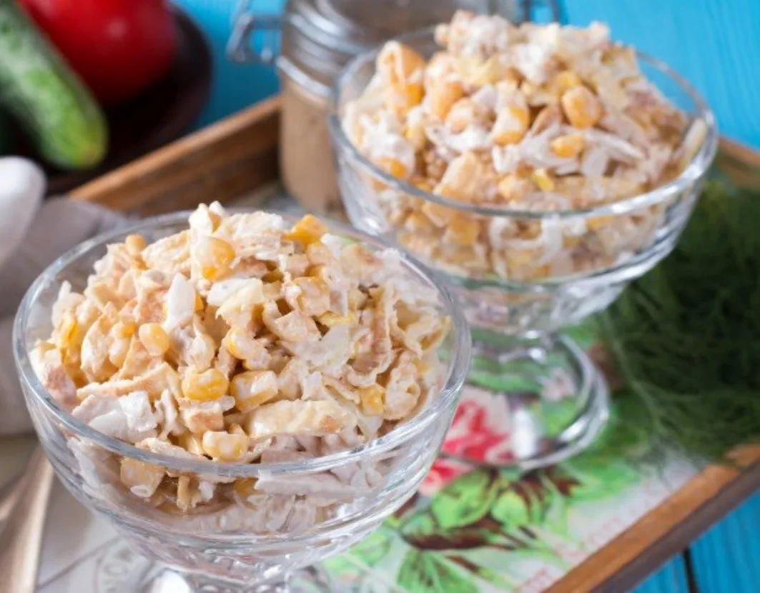 Салат курица с блинчиками