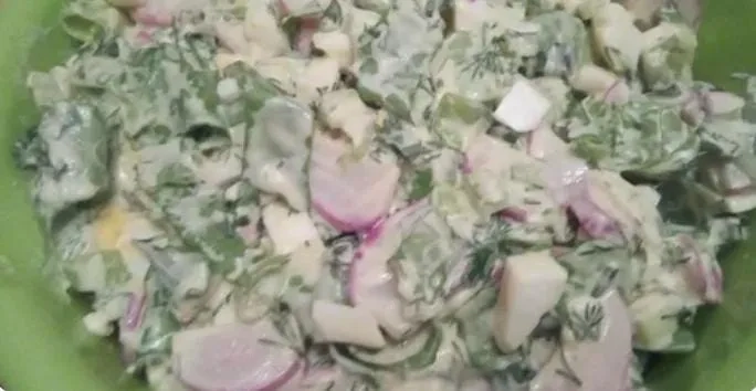 Салат из редиса с яйцом