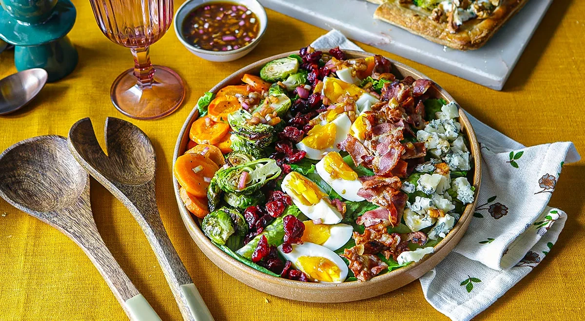 Салат из осенних овощей с беконом