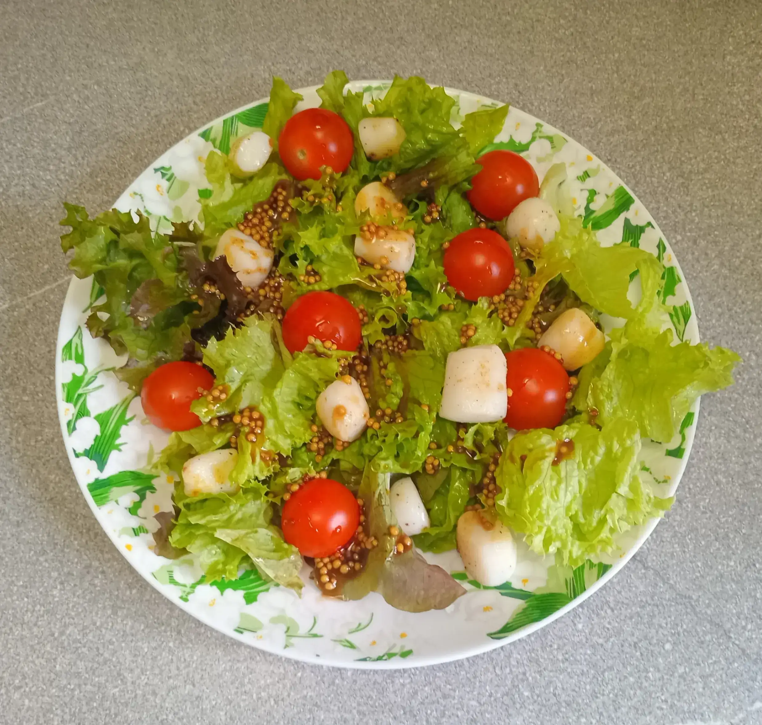 Салат с гребешками