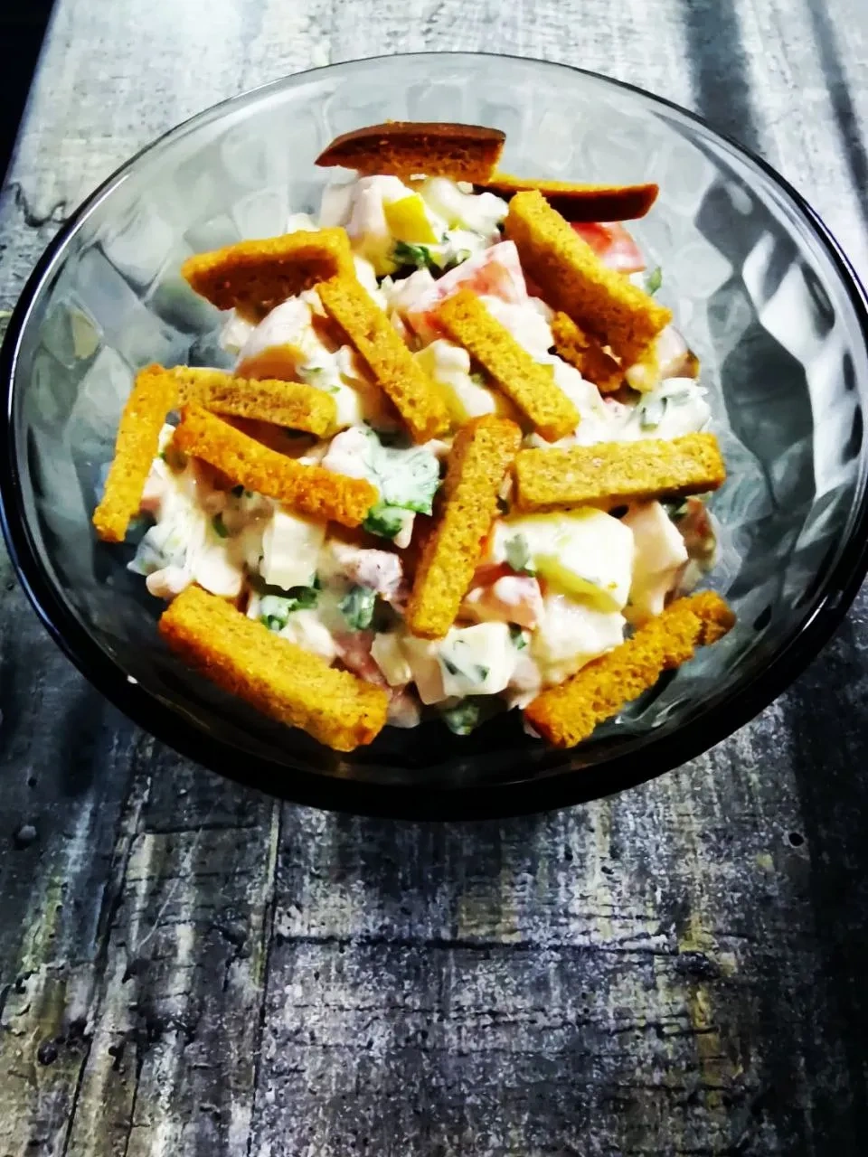 Салат с копчёной курицей