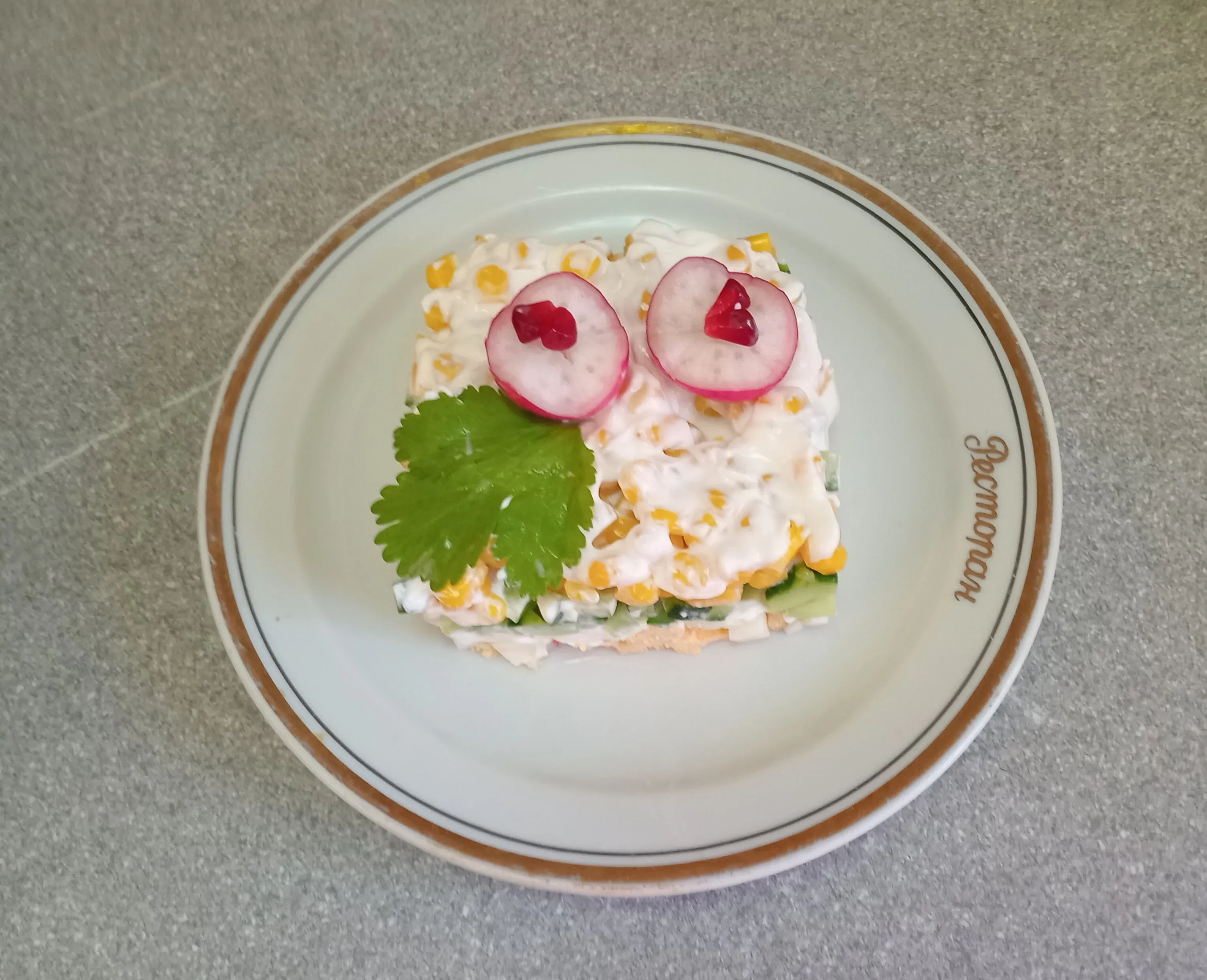 Салат с крабами