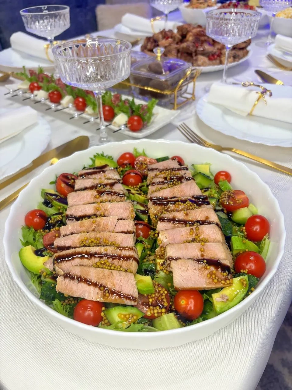 Салат с тунцом