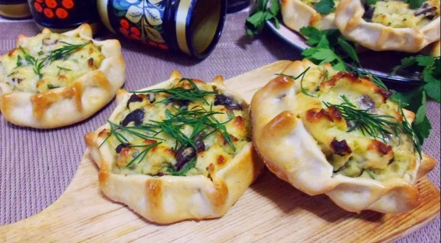 Шаньги с картофелем и грибами